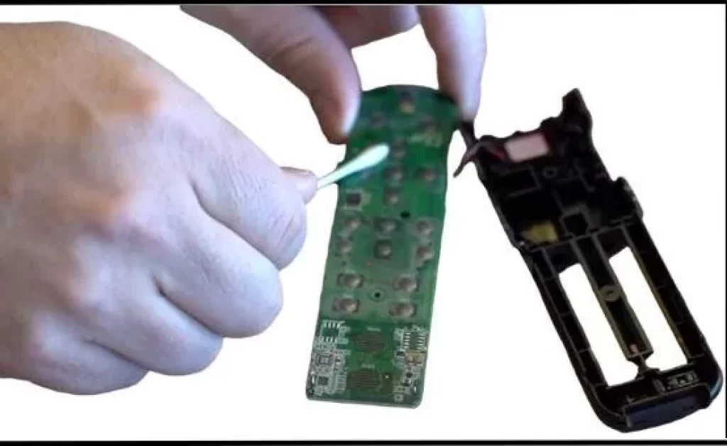 Cleaning the circuit board of Roku remote with 91% Isopropyl Alcohol