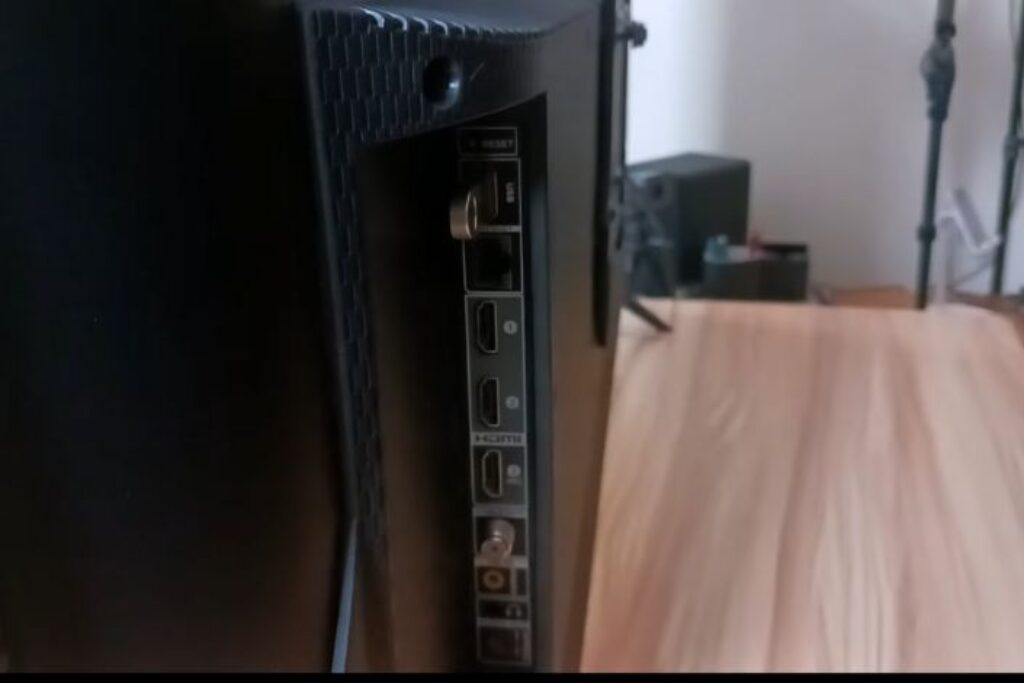 USB drive installed in back side of Roku TV
