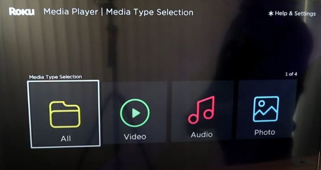 Displaying media options in Roku media player